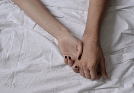 hold_my_hand__by_serenasilvi-d4a8flp